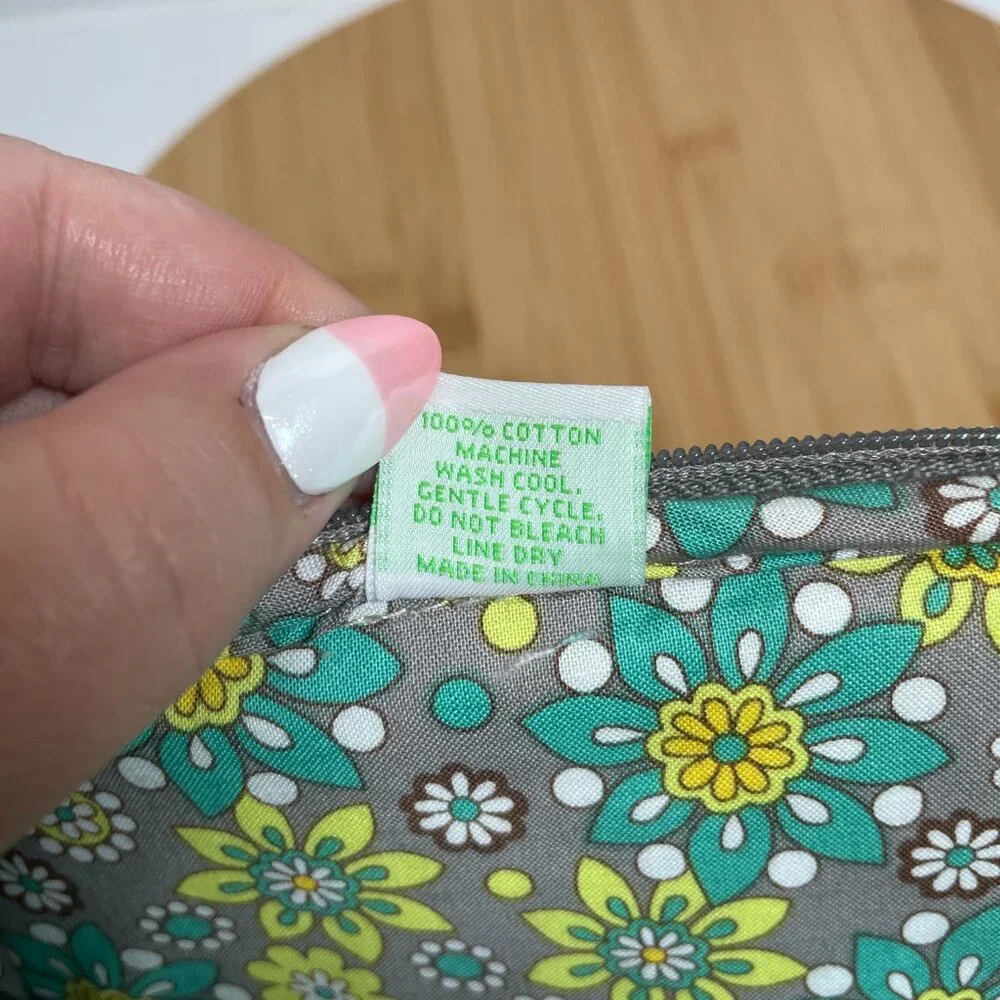 Vera Bradley E-Reader Sleeve Lemon Parfait Quilted Colorful Zipper Closure